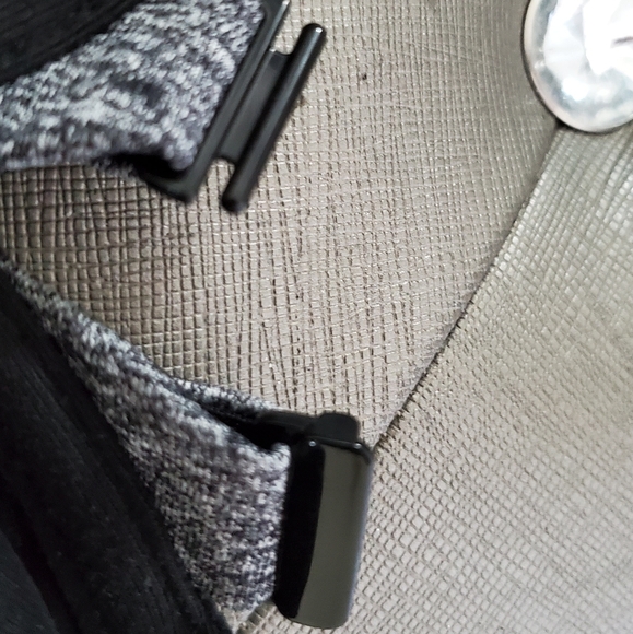 Victoria Secrect Front Close Sport Bra 32D - Picture 5 of 11